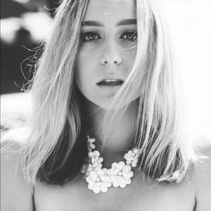 Meet your Posher, Alexandra